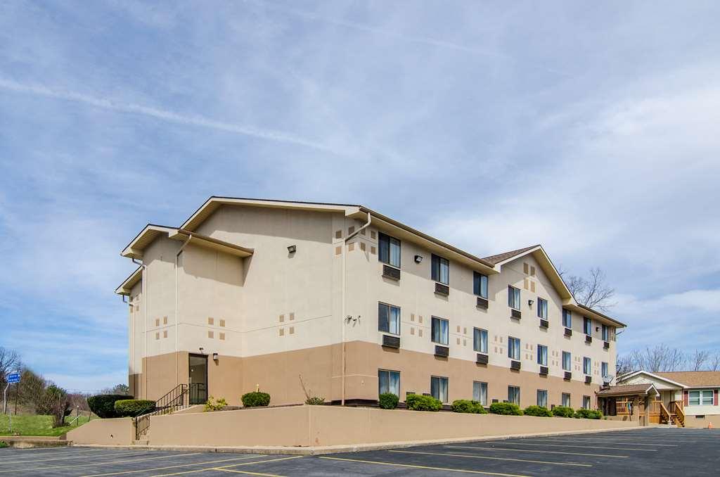 Motel 6-Montoursville, Pa - Уильямспорт Экстерьер фото